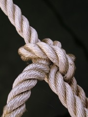 noeud et corde raide