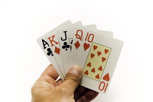 poker full en main sur fond blanc