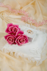 Rings And Roses