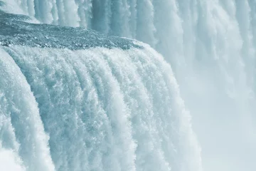 Muurstickers Zeldzame close-up details van Niagara Falls © chasingmoments