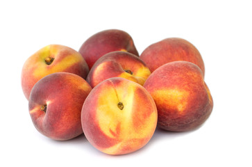 Fototapeta na wymiar fresh peaches on white background