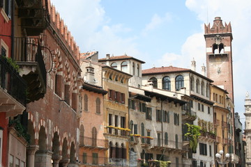 Fototapeta na wymiar Italian Architecture in Verona Italy 