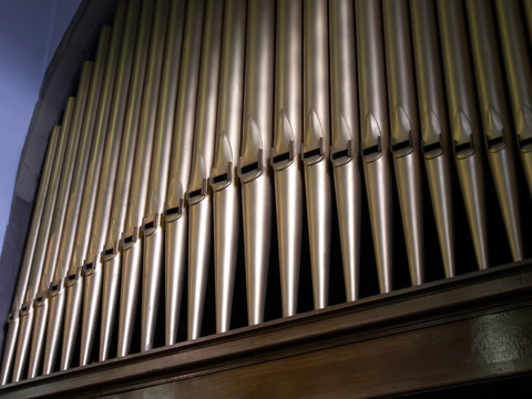 Pattern of church organ pipes.