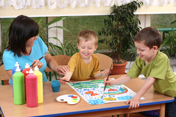 preschoolers and painting