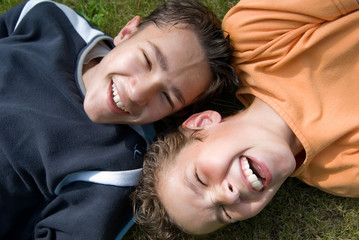 portrait dans l'herbe