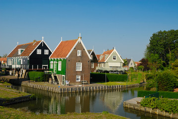 Fototapeta na wymiar Old Dutch domów w Marken mała wioska w pobliżu Amsterdamu