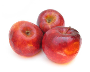 Fototapeta na wymiar Three red apples