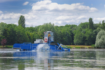 Bateau à aubes des lacs