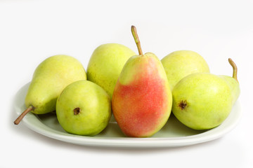 Birnen auf einem Teller