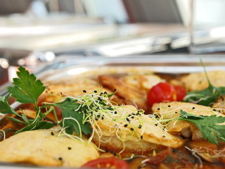 kalbsschnitzel piccata milanese, hauptgerichte büffet