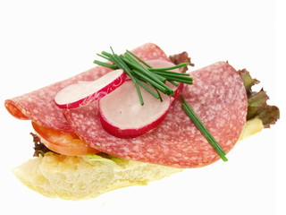 belegte brötchen,baguette,salami,salat ,radieschen