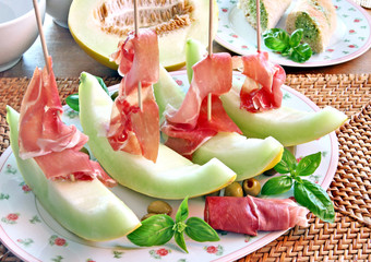 Honigmelone mit Serranoschinken