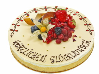 festtagskuchen mit frische früchte