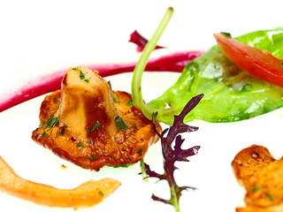 vegetarische wellness salat mit stir-fry pilzen