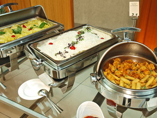 büffet,pasta,reis,teigtaschen,frühlingsrollen