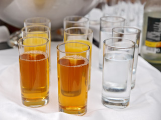 büffet/bar,getränke im gläser