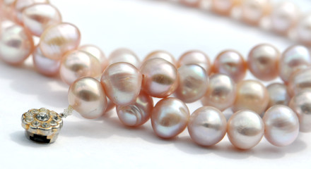 perles roses