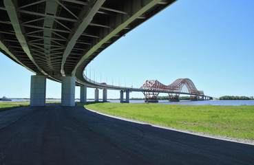 Fototapeta premium Khanty-Mansiysk, the bridge through Irtysh-river