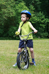 preschooler and bike © matka_Wariatka