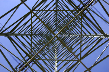 Fototapeta premium Geometrie der Hochspannung