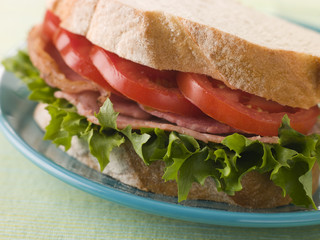 BLT on white bread