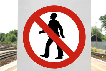 no pedestrian sign