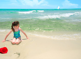 Obraz na płótnie Canvas Girl at Pretty Beach