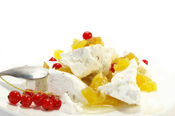 Vanilla ice-cream with pineapples