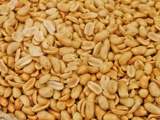 Shelled peanuts