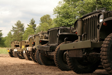 Fototapeta na wymiar Amerykańskie samochody wojskowe