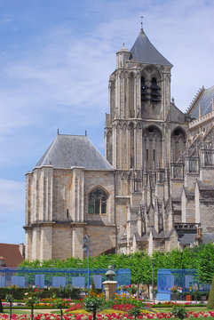 Vue sur la Cath&eacute;drale de Bourges (St Etienne)