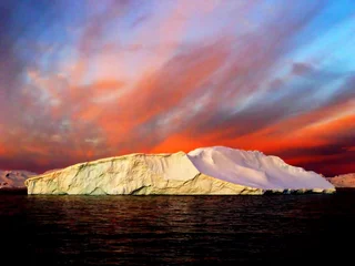 Poster Im Rahmen Sonnenaufgang, Antarktis © kkaplin