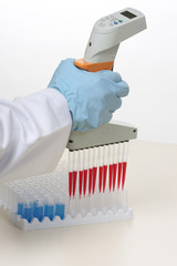 Multi channel pipette