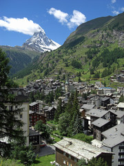 Fototapeta na wymiar Zermatt i Matterhorn