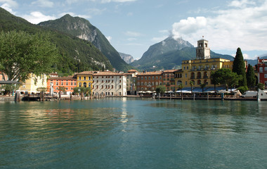 Fototapeta na wymiar krajobrazy serii - Riva del Garda - Włochy