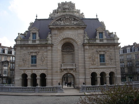 Porte de Paris &agrave; Lille (R&eacute;gion Nord-Pas-de-Calais)