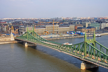 Fototapeta na wymiar Most Wolności