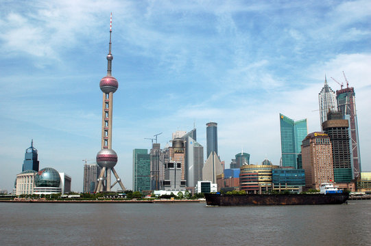 Shanghai, Huangpu River and ship