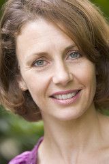 Fototapeta premium Head shot of woman smiling