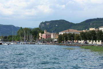 Bardolino along Largo de Garda