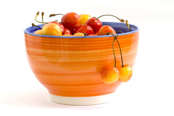Close-up of fresh cherry in bowl
