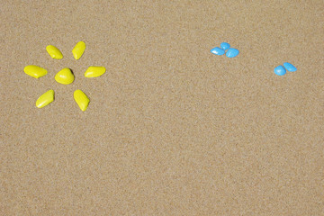 Fototapeta na wymiar Meteo en coquillage sur la plage