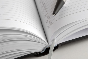 Kalender mit Stift