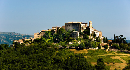 Fototapeta na wymiar Provençal wioska (Le Broc)