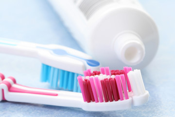 Fototapeta na wymiar toothpaste and toothbrushes