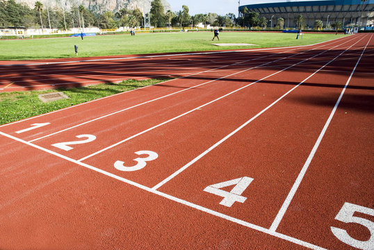 Start numbers of racetrack
