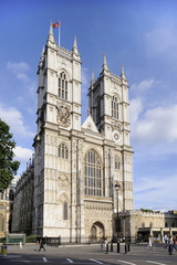 Fototapeta na wymiar Westminster Abbey i przednia Fasada Towers