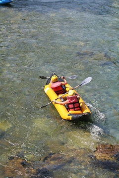 Torrent en kayak