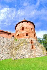 Fototapeta na wymiar Zamek obronny w Trokach na Litwie, w pobliżu Wilna