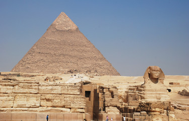 la sfinge e la grande piramide